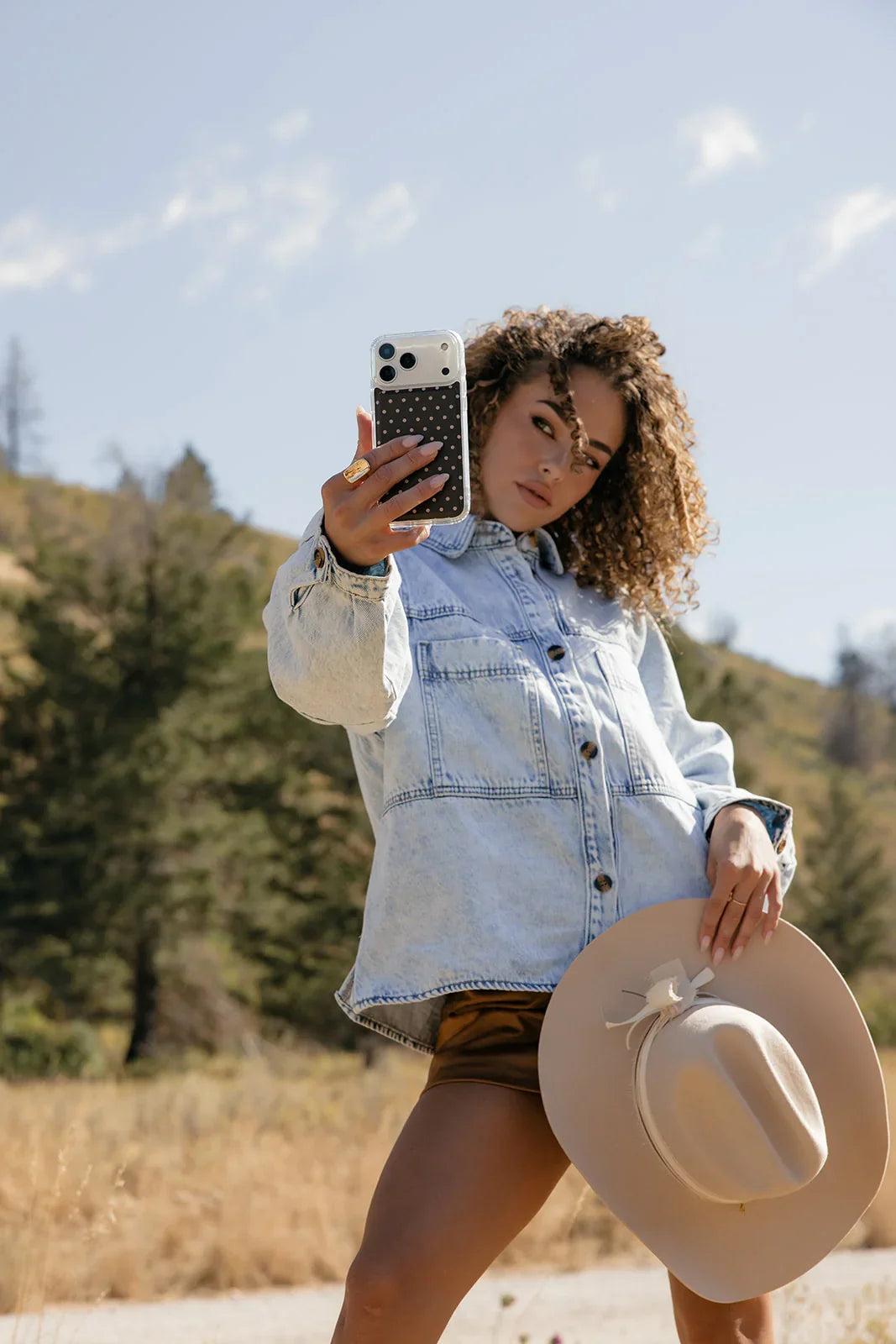 Cocoa Dot Magnetic Case