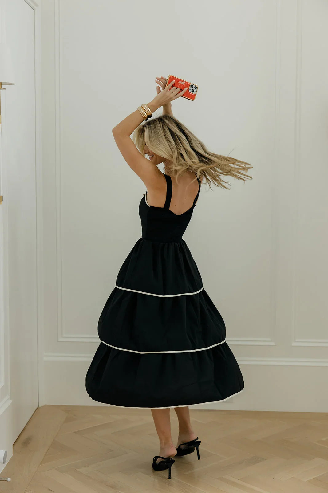 Red Radiance in Gold